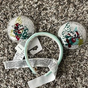 Disney Parks 2022 Holiday snow mickey ears Minnie ears